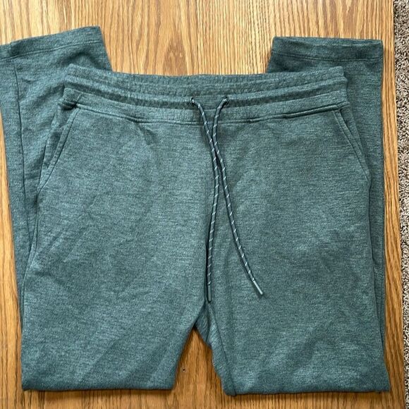 Kyodan lounge pants.  Sweatpants.  Drawstring waist. Pockets. Size Medium. Soft. - Picture 1 of 7